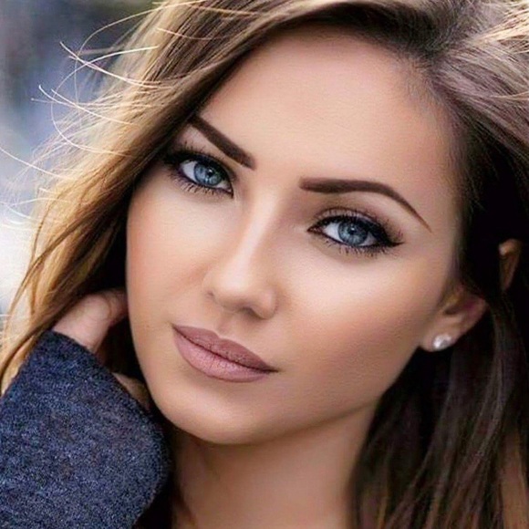 Meet your Posher, Annika - Picture 1 of 1